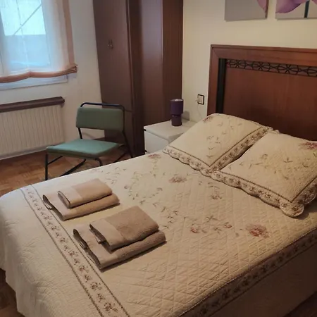 Apartment Piso Centro Estacion De Autobuses-tren Con Garaje