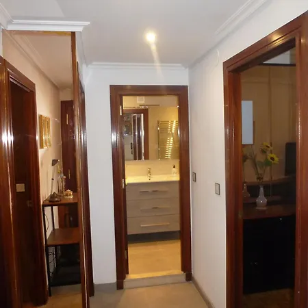 Apartment Piso Centro Estacion De Autobuses-tren Con Garaje *