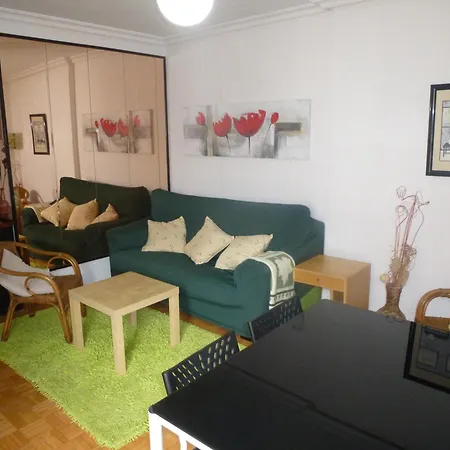 Piso Centro Estacion De Autobuses-tren Con Garaje Apartment