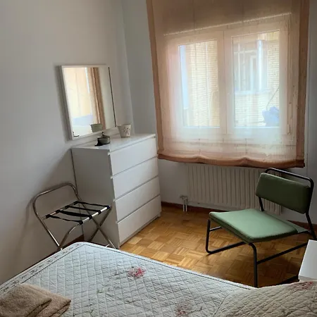 Apartment Piso Centro Estacion De Autobuses-tren Con Garaje