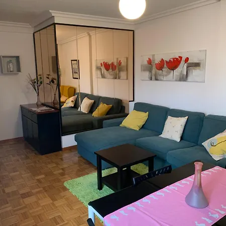 Apartment Piso Centro Estacion De Autobuses-tren Con Garaje