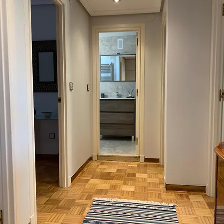 Piso Centro Estacion De Autobuses-tren Con Garaje Apartment *