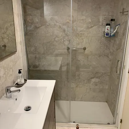 Apartment Piso Centro Estacion De Autobuses-tren Con Garaje