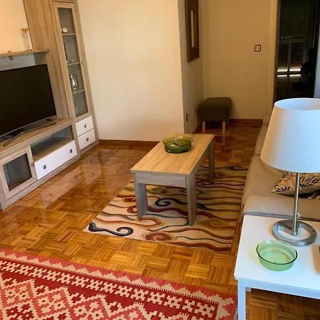 Piso Centro Estacion De Autobuses-tren Con Garaje Appartement