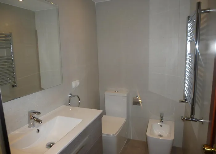 Piso Centro Estacion De Autobuses-tren Con Garaje Apartman Oviedo