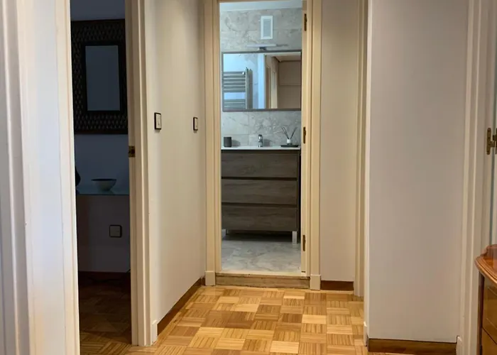 Piso Centro Estacion De Autobuses-tren Con Garaje Apartman *