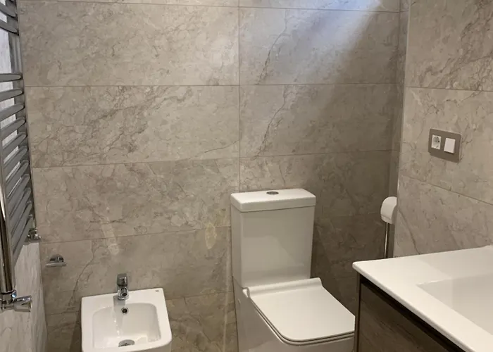 Piso Centro Estacion De Autobuses-tren Con Garaje