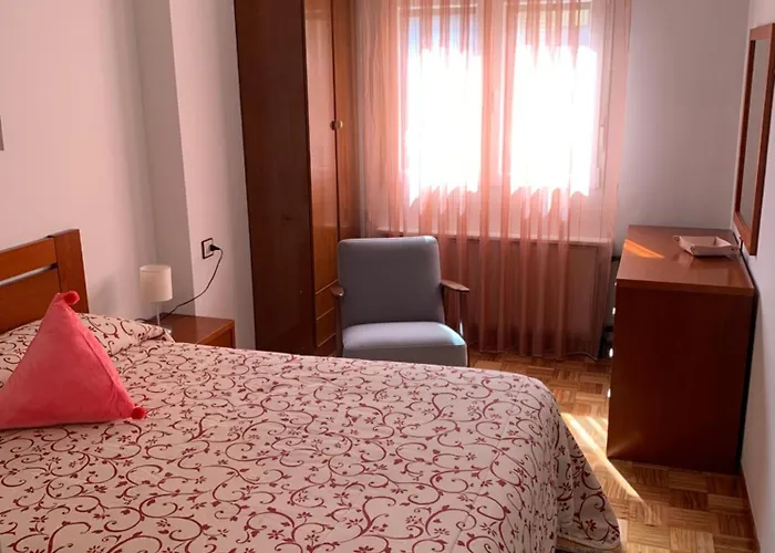 Piso Centro Estacion De Autobuses-tren Con Garaje Apartman Oviedo